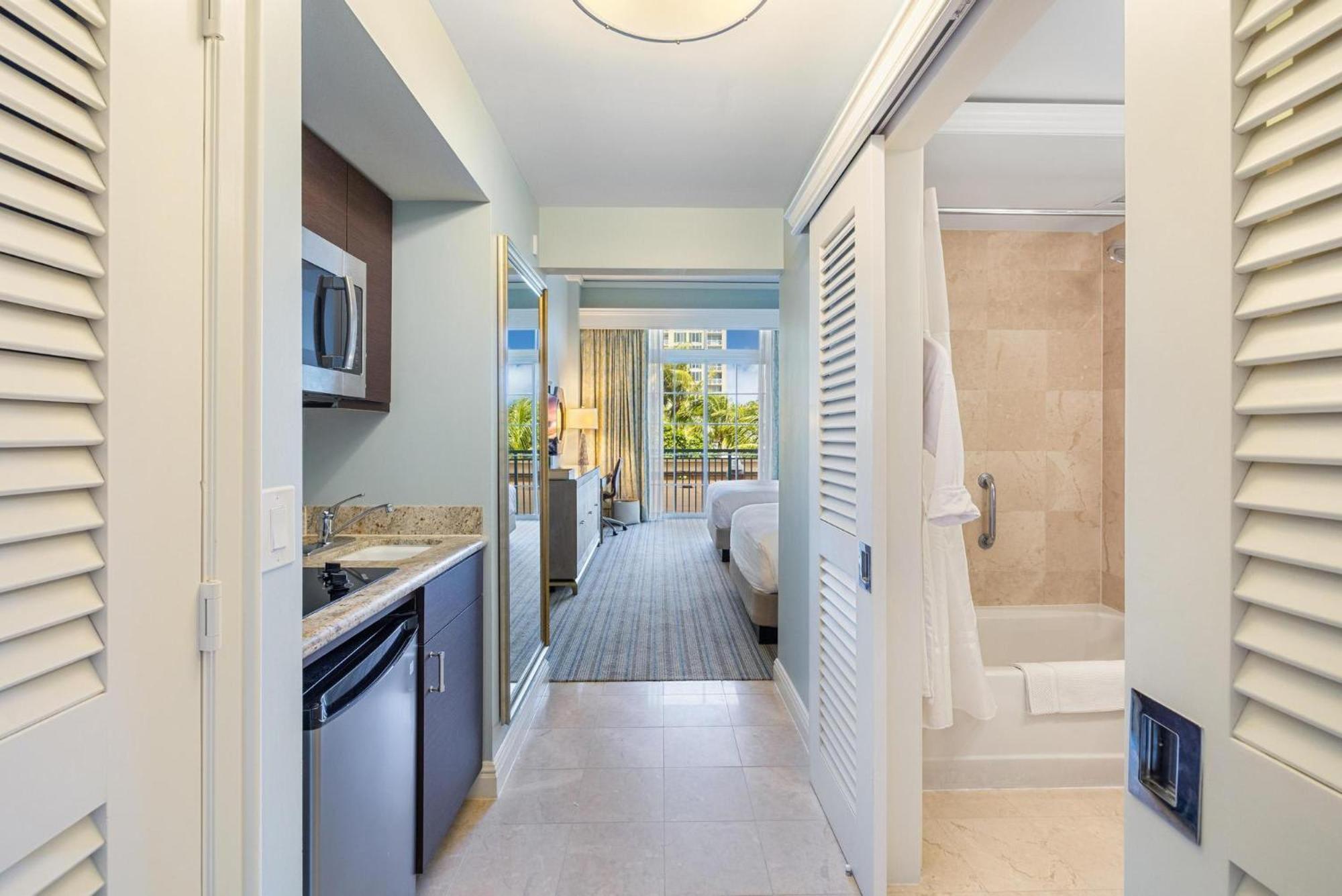 Charming 5 Star Condo Unit Situated At Ritz Carlton-Key Biscayne Miami Eksteriør bilde
